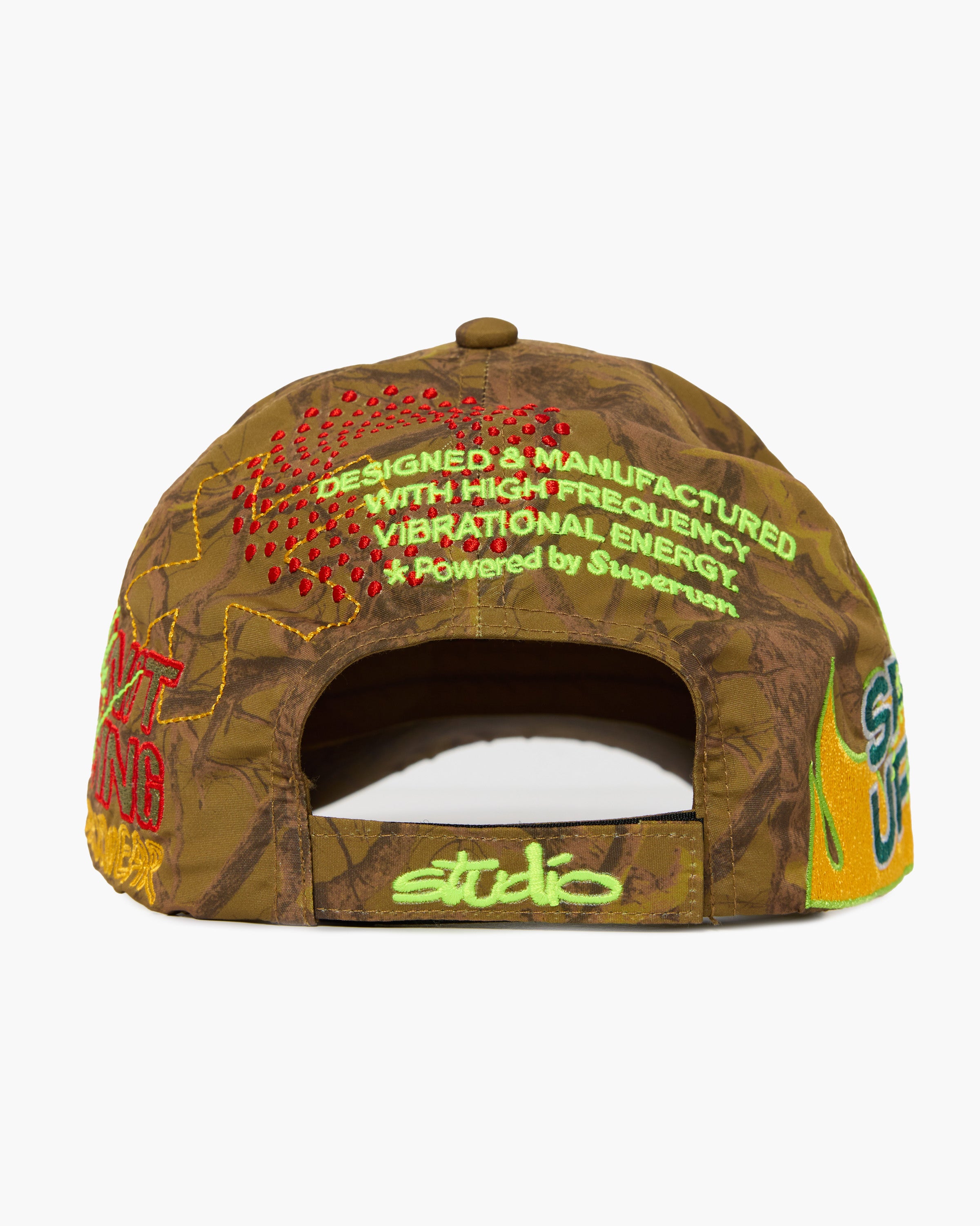 STUDIO COLLAGE HAT