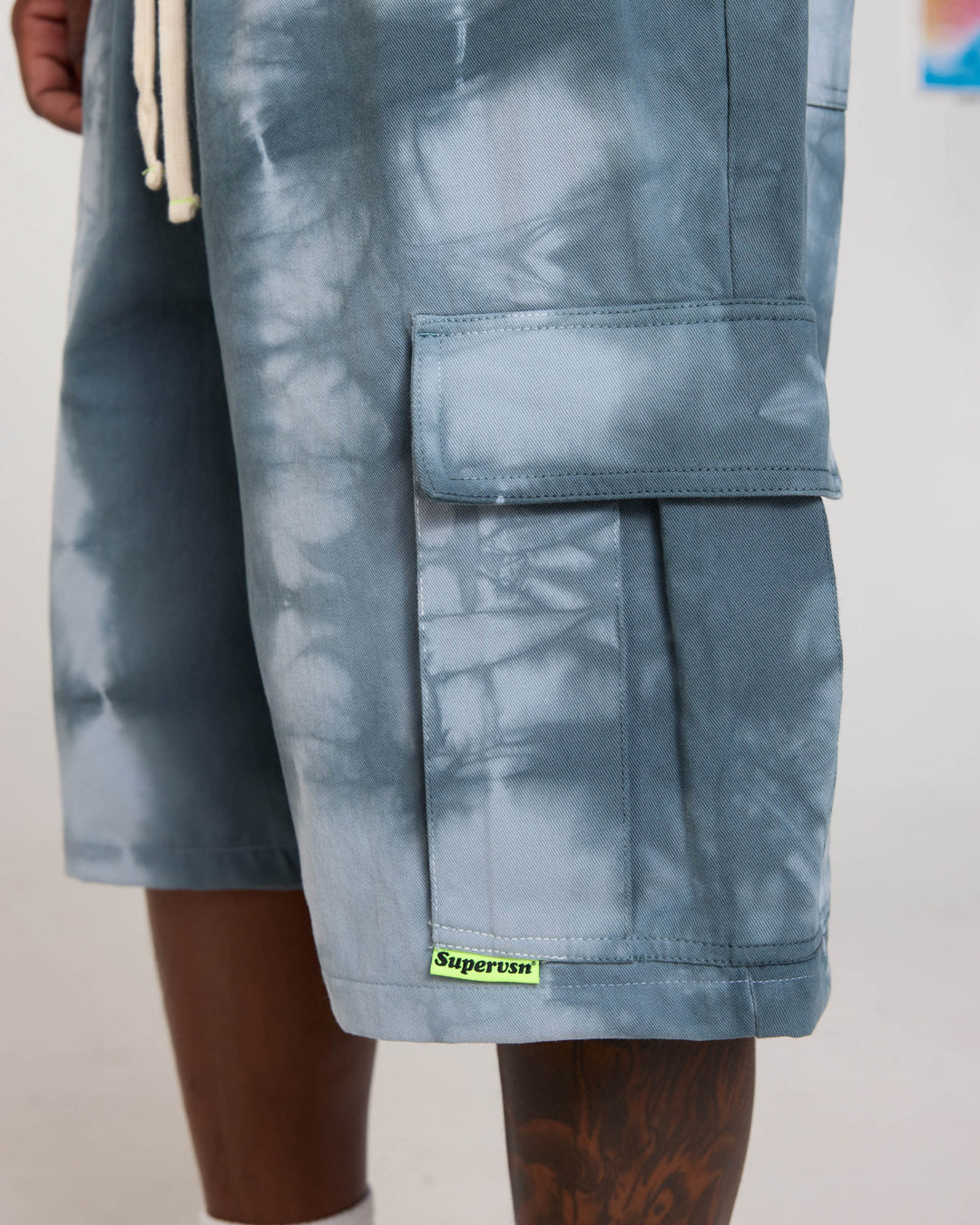 INDIGO DYED CARGO SHORTS